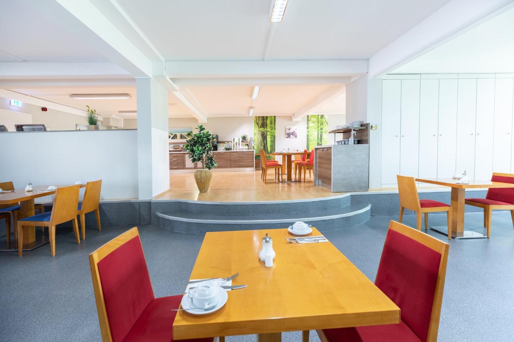 Hotel Aviva Leipzig Bagian luar foto