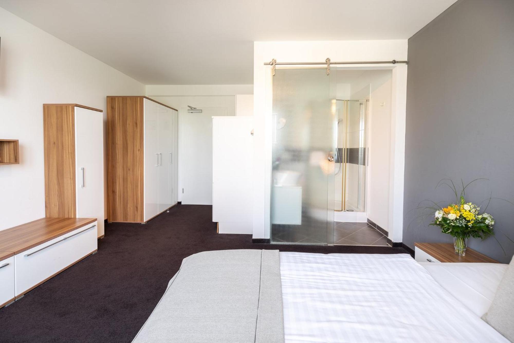 Hotel Aviva Leipzig Bagian luar foto