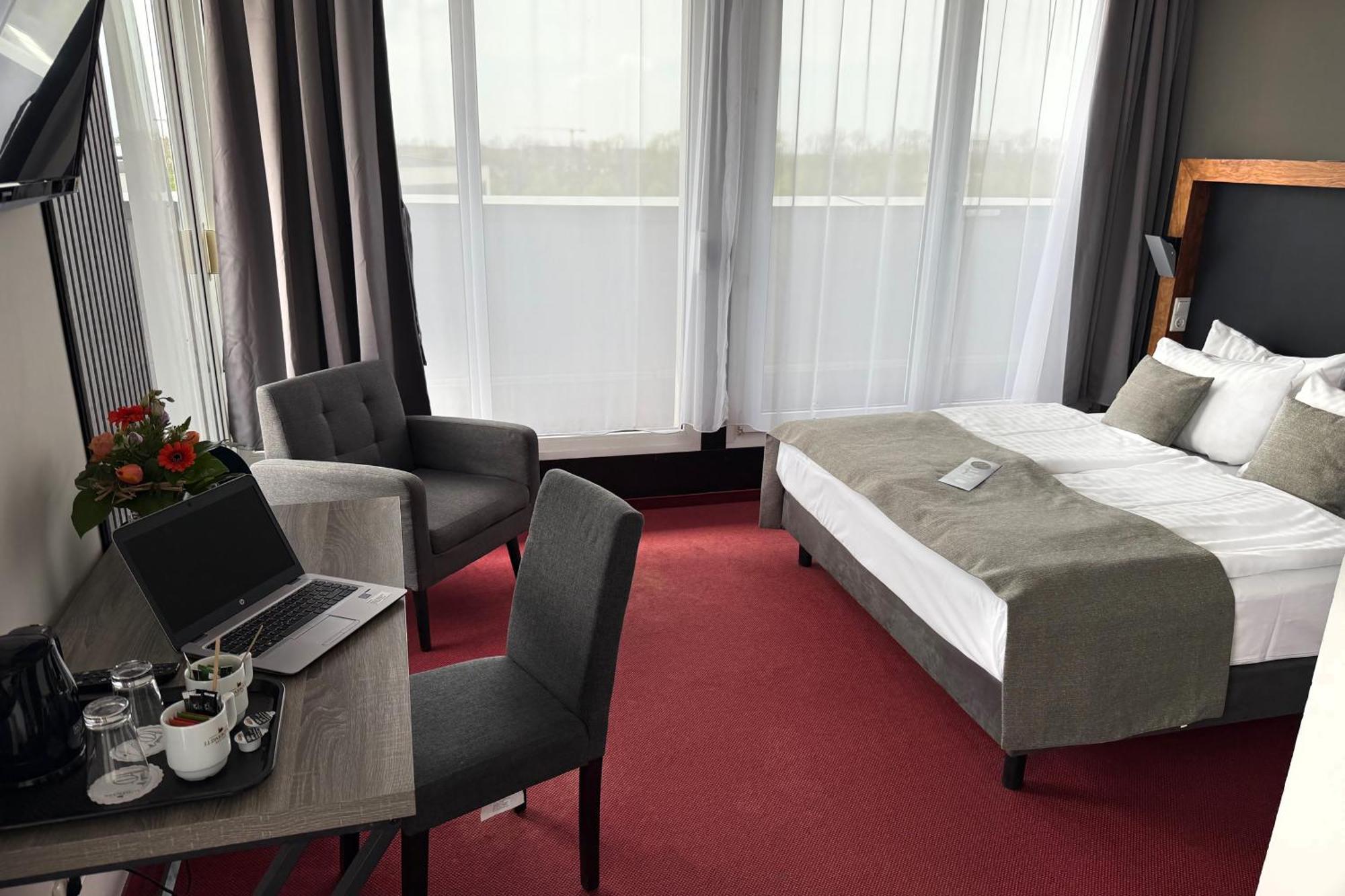 Hotel Aviva Leipzig Bagian luar foto