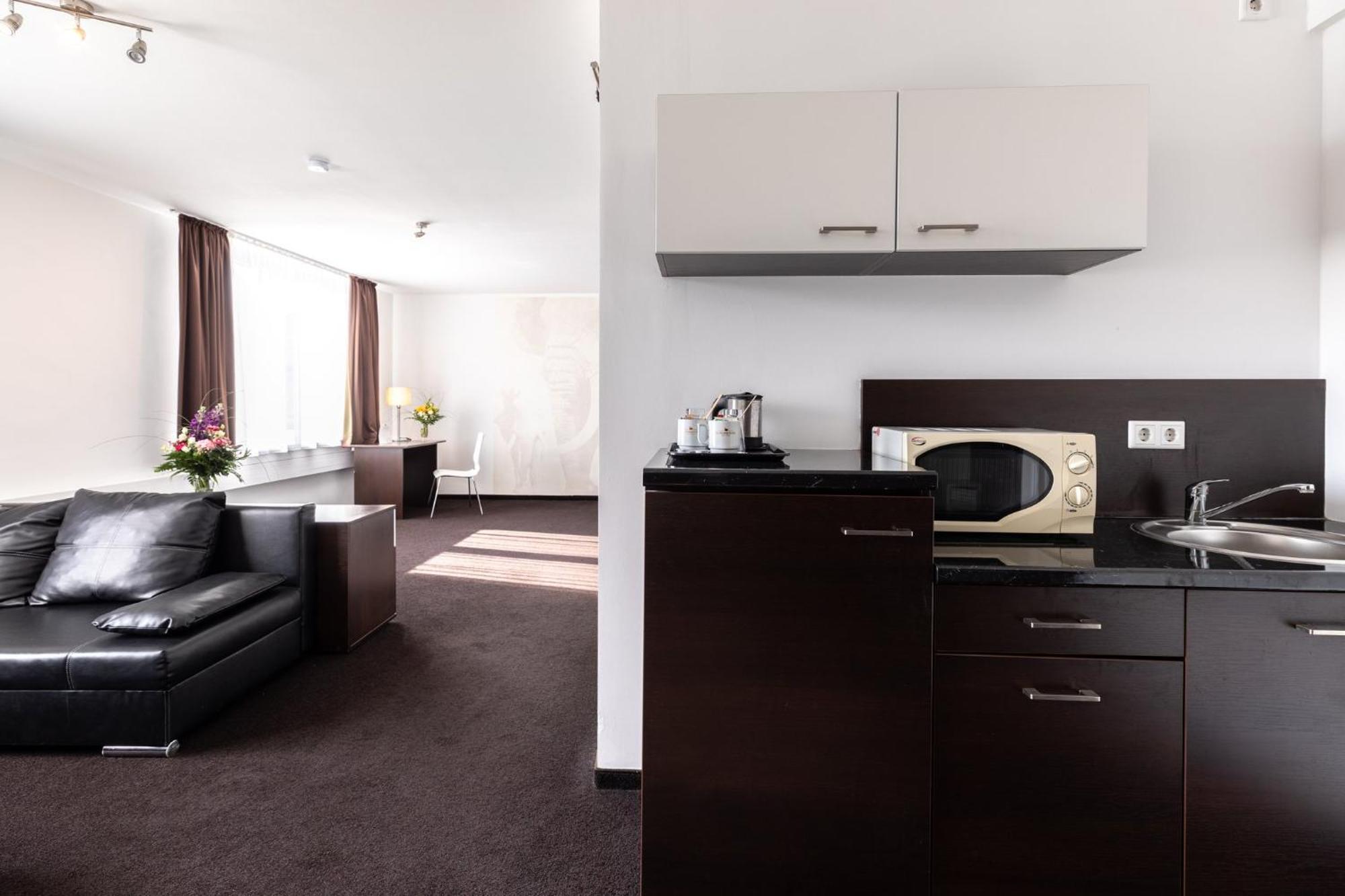 Hotel Aviva Leipzig Bagian luar foto