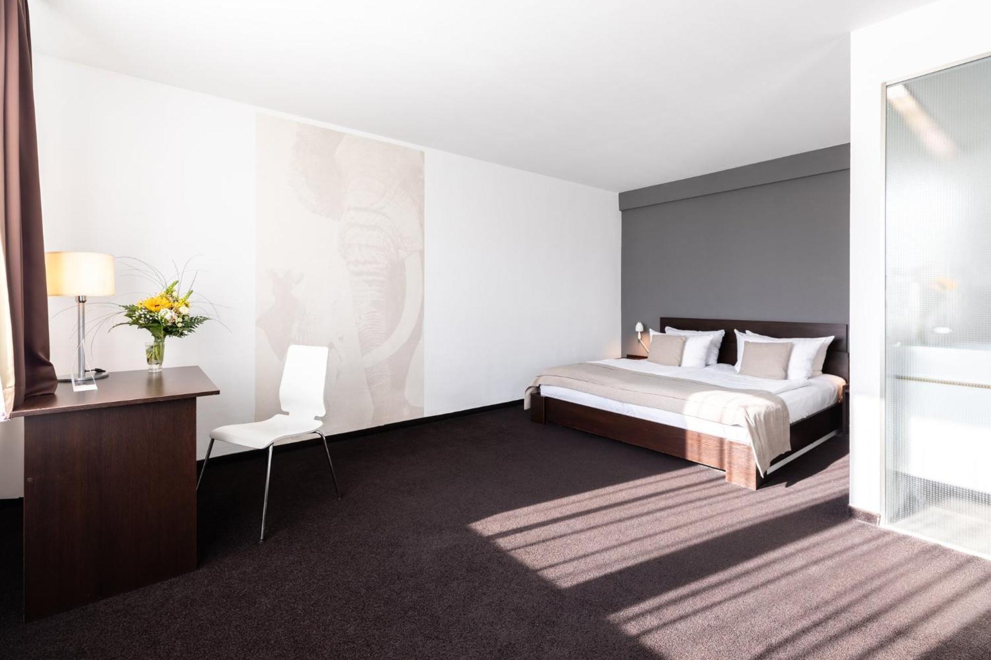 Hotel Aviva Leipzig Bagian luar foto